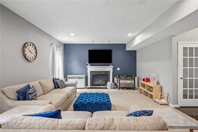Building Photo - 3071 Liberty Ledges Dr
