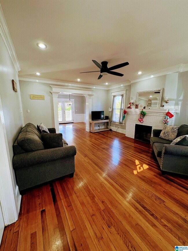 Building Photo - 7818 6th Ave S