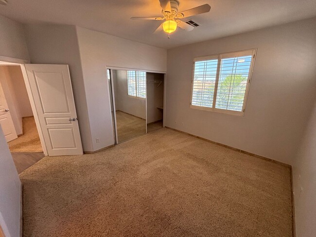 Building Photo - Elegant 4Bed/5Bath/3Car gated residence located near Silverado Ranch