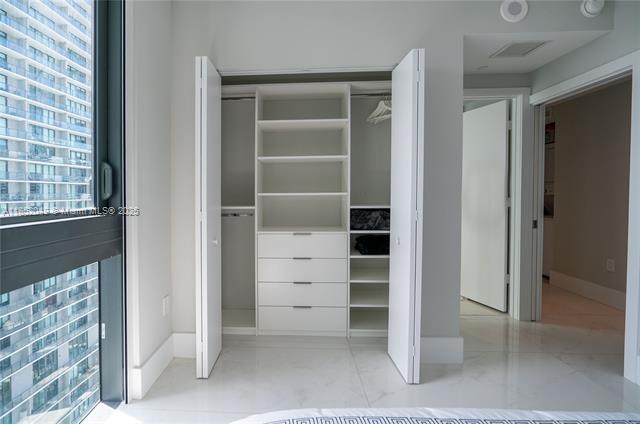 Building Photo - 650 NE 32nd St