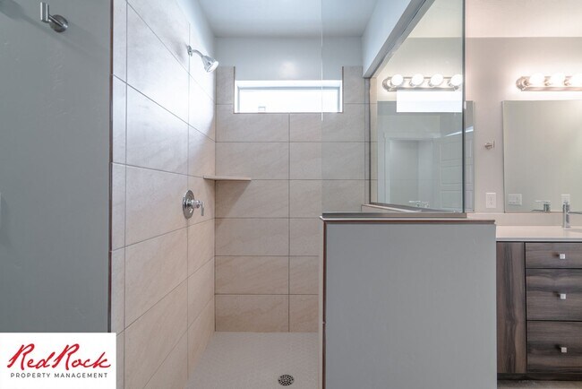 Building Photo - Innovative Design! 4 Bedroom Home in the Beautiful Desert Playa Community