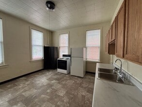 Building Photo - NJ611