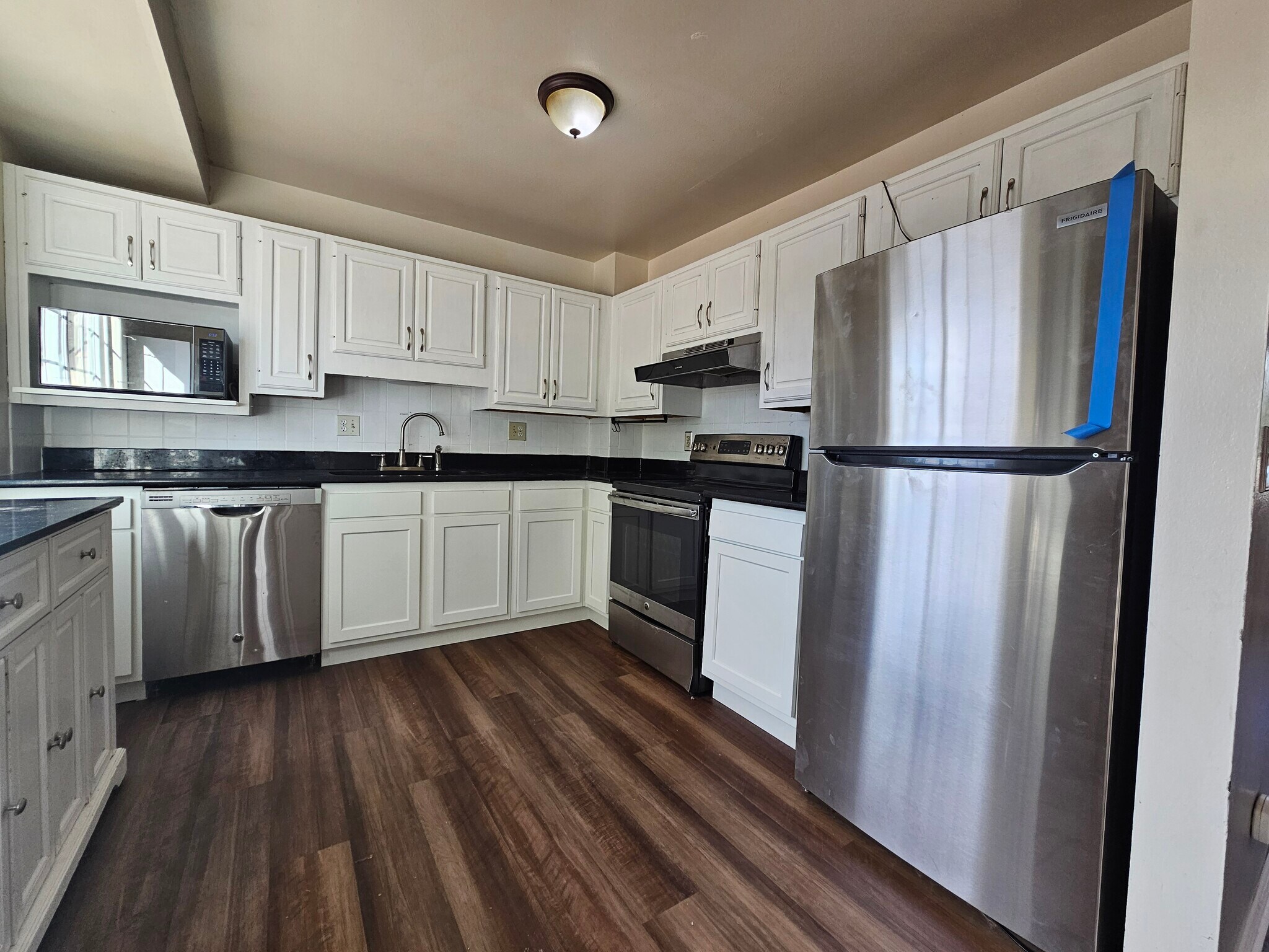 Building Photo - 3627 Mesa Grande Dr
