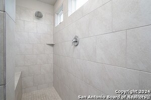 Building Photo - 1924 Heather Glen Dr