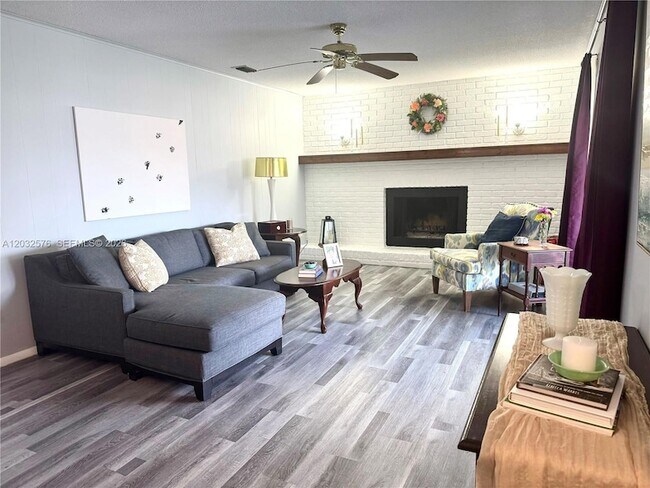 Building Photo - 1063 Wexford Way