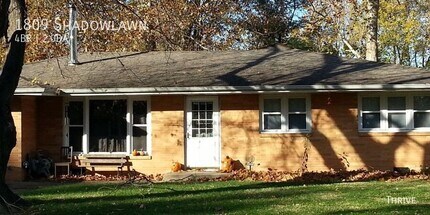 Building Photo - 1809 Shadowlawn-