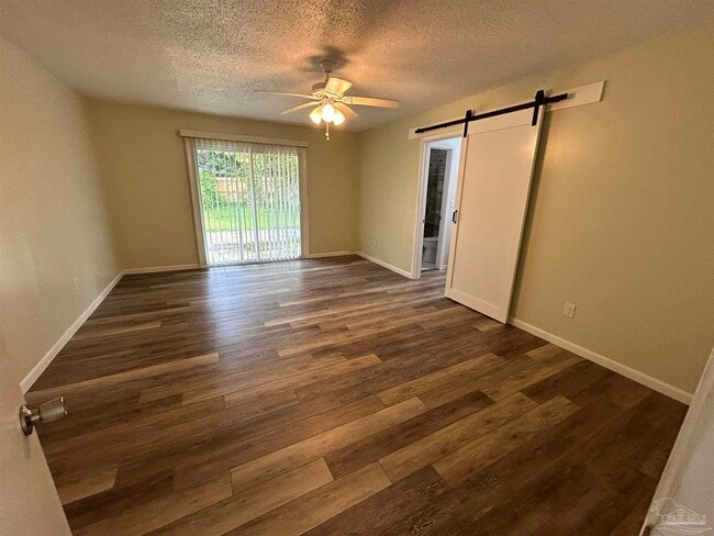 Building Photo - 4665 Balmoral Dr