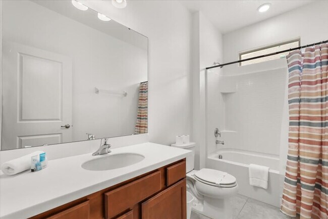 Building Photo - 301 Ballo Dr