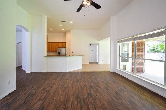 Building Photo - 34 S Rambling Ridge Pl
