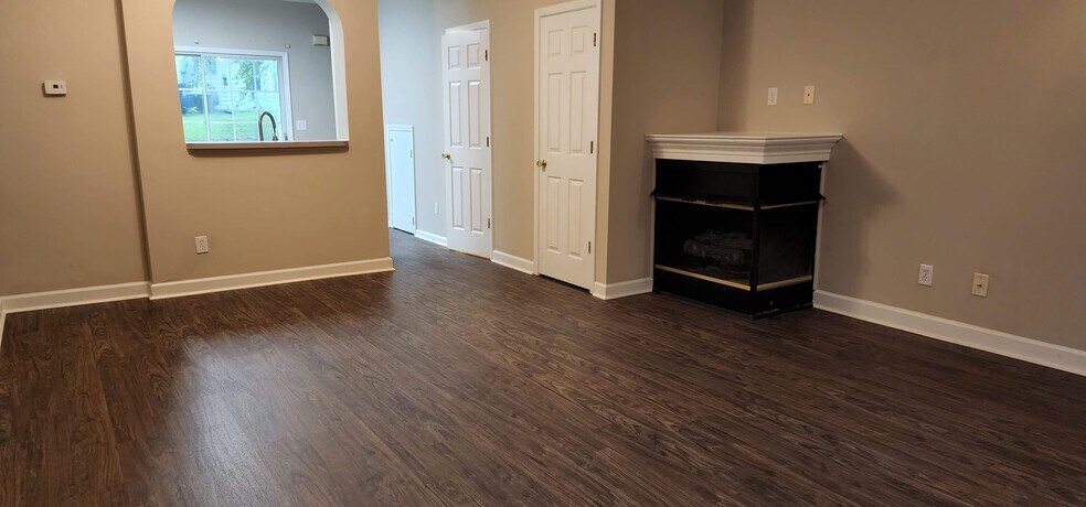 Fire Place - 2222 Valley Haven Dr