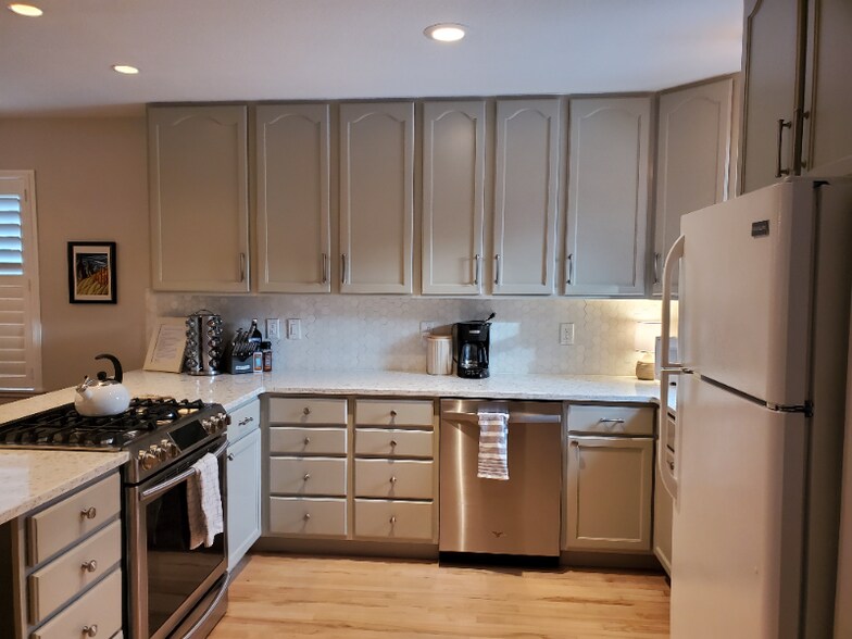 Building Photo - 419 S 3rd St W