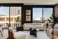 Building Photo - 655 S Hope St