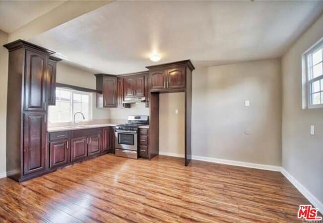 Building Photo - 1529 Tremont St