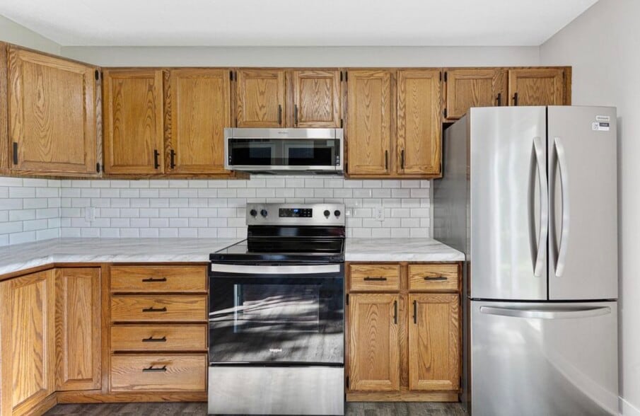 Building Photo - 1639 Pleasant View Dr