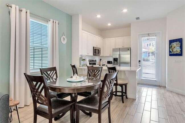 Building Photo - 8004 Dreamsicle Dr