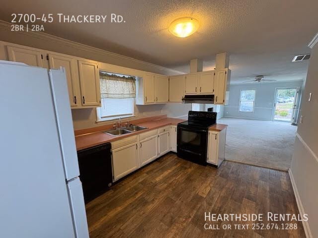 Building Photo - 2700 Thackery Rd