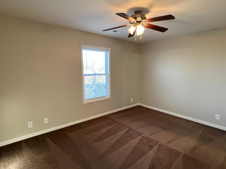 Building Photo - 533 Patriot Park Ct