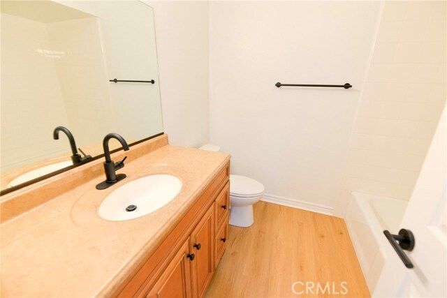 Building Photo - 484 Plaza Estival