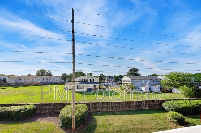 Building Photo - 605 Himes Ave