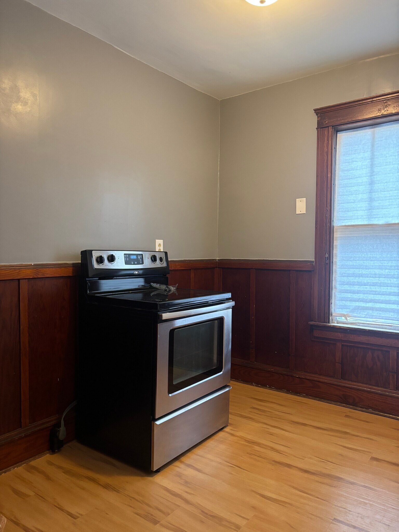 Building Photo - 109 Hemond Ave