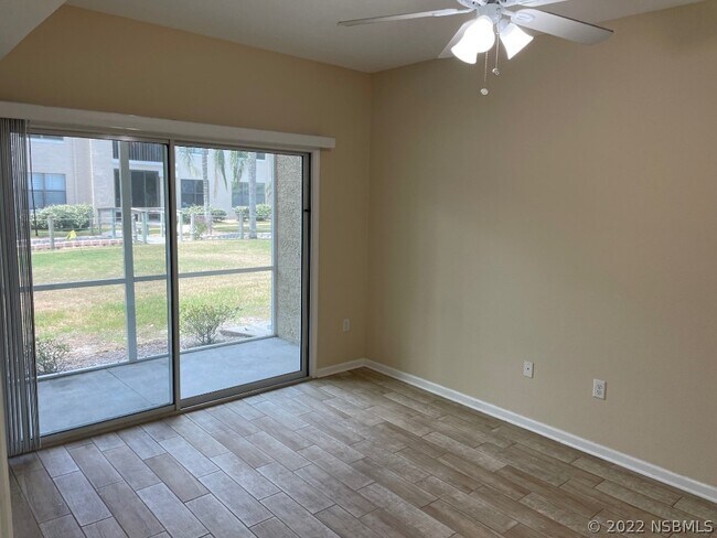 Building Photo - 403 Bouchelle Dr