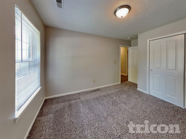 Building Photo - 12758 Sovereign Ln