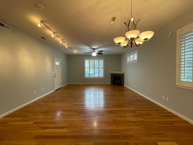 Building Photo - 3 Bedroom 2.5 Bathroom House with Bonus Room ~ Garage, A/C, includes Washer and Dryer ~ Close to ...