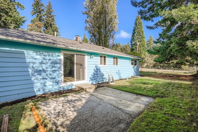 Building Photo - Fully-Remodeled 3 Bed 1 Bath Mountlake Terrace Home!