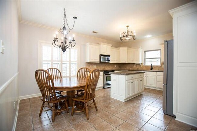 Building Photo - 2601 Sweetgrass-