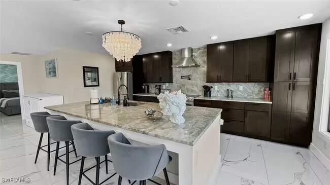 Building Photo - 279 Torrey Pines Point