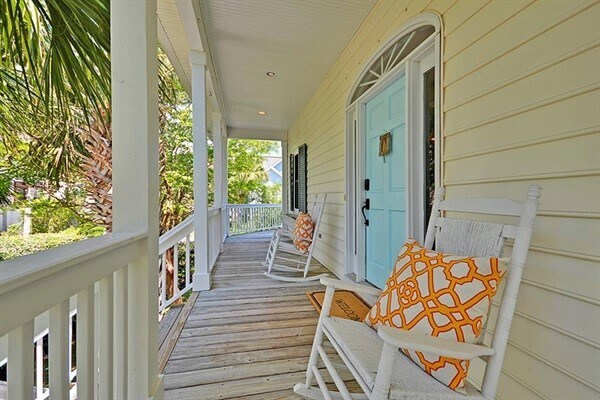 Entry Way Wrap Around Porch - 12 Seahorse Ct