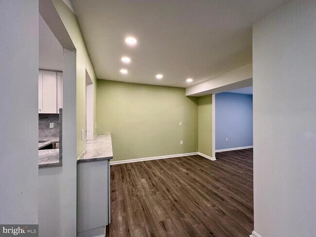 Building Photo - 11405 Encore Dr