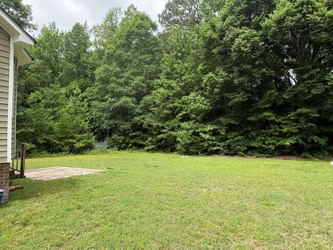 Building Photo - 105 Lonesome Wind Way