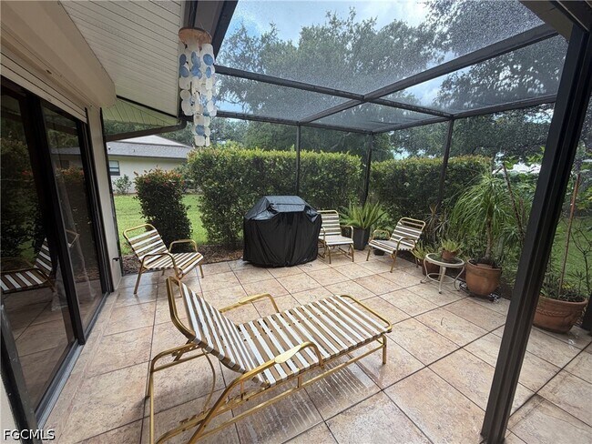 Building Photo - 5883 Sand Oak Dr