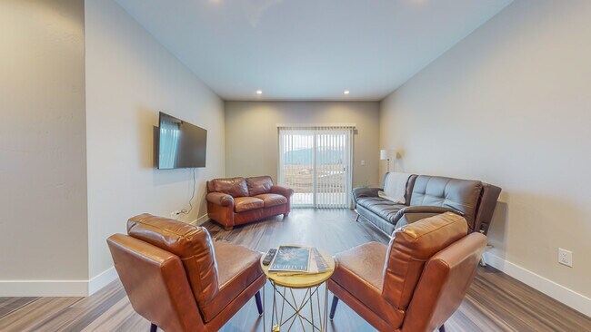 Primary Photo - 1109 Olympia Way
