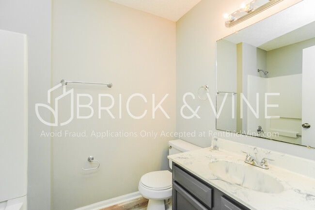 Building Photo - 2839 Beal Dr