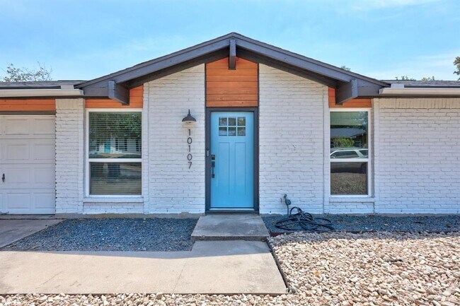 Building Photo - 10107 Floyd Dr