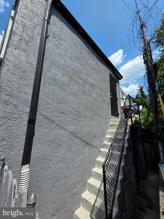 Building Photo - 4338 Cresson St