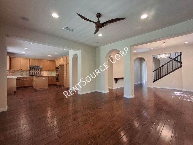 Building Photo - 24310 Las Palmas St