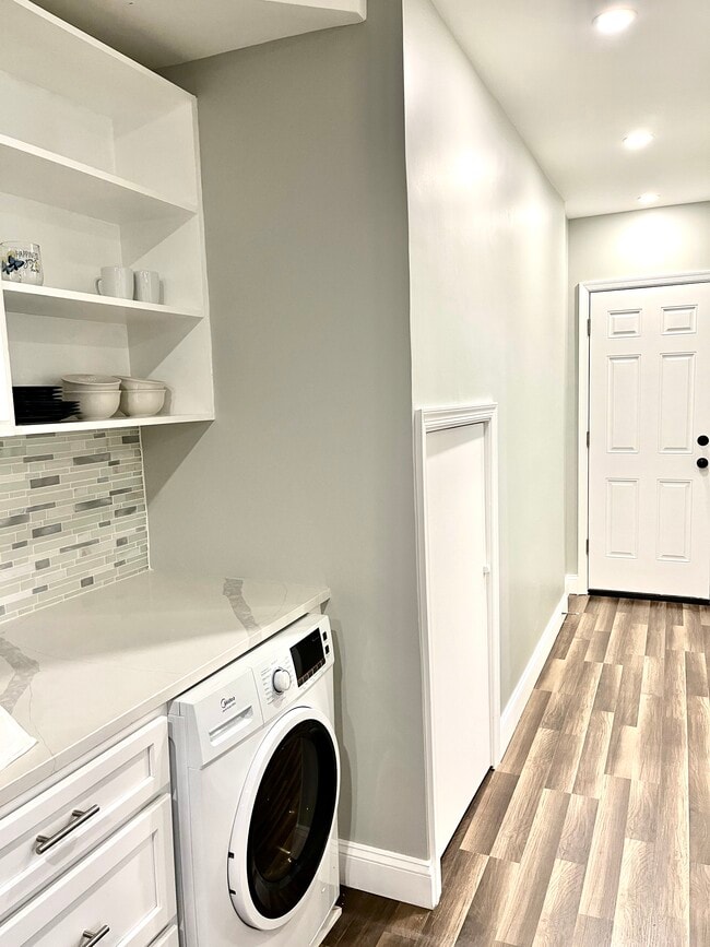 Building Photo - 4206 Eads St NE