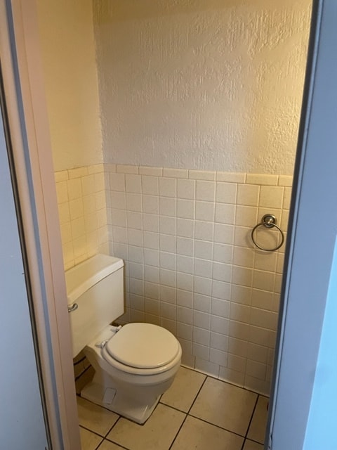 basement 1/2 bath - 1919 George Washington Blvd