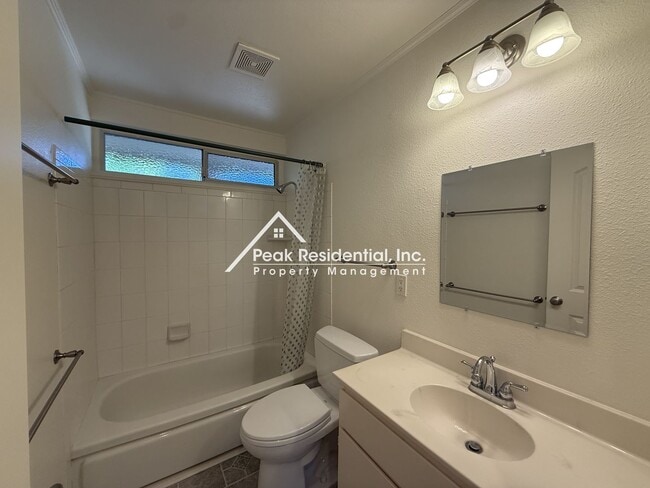 Building Photo - 4301 Cottage Way