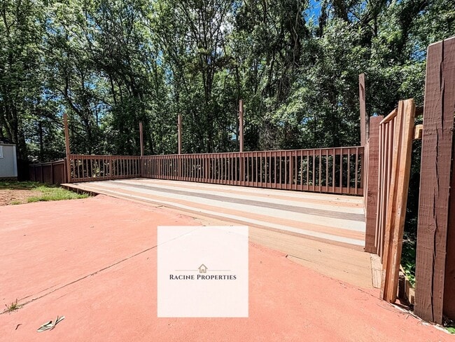 Building Photo - Charming Home in the Heart of Greenville