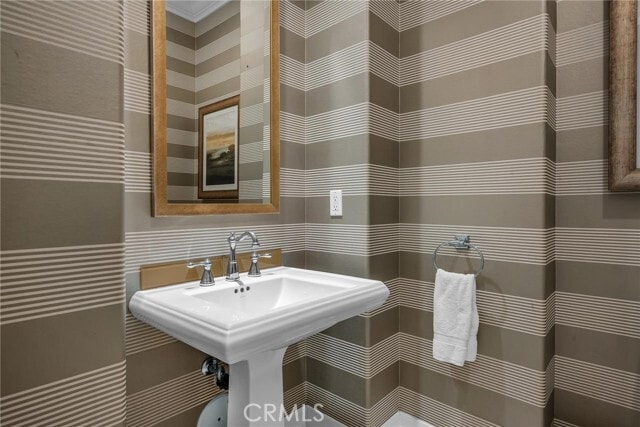 Building Photo - 8001 S Ocean Bluff Dr