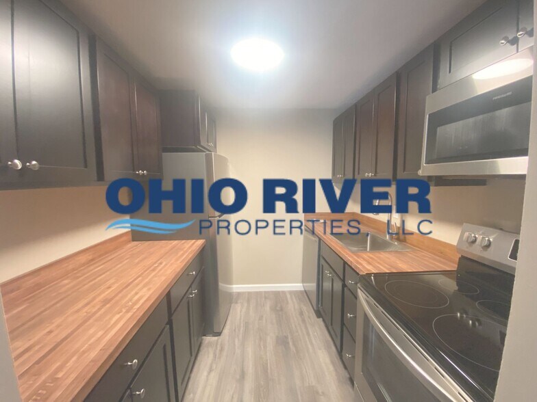 Building Photo - 700 Northwood Ct