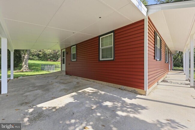 Building Photo - 4015 Jefferson Pike