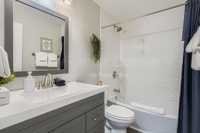 Building Photo - 1454 Ivy St