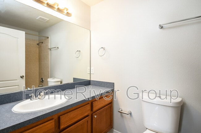 Building Photo - 310 Dundee Dr