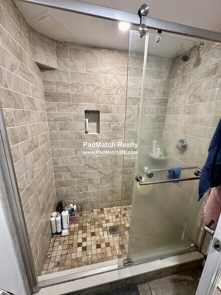 Building Photo - 49 Boylston St