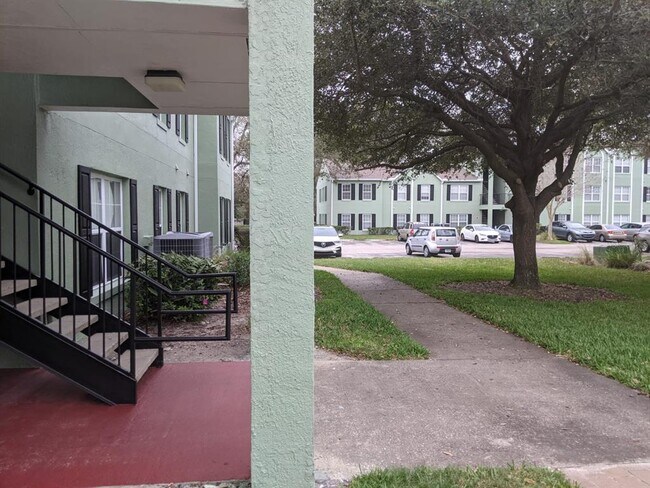 Building Photo - 2031 Dixie Belle Dr